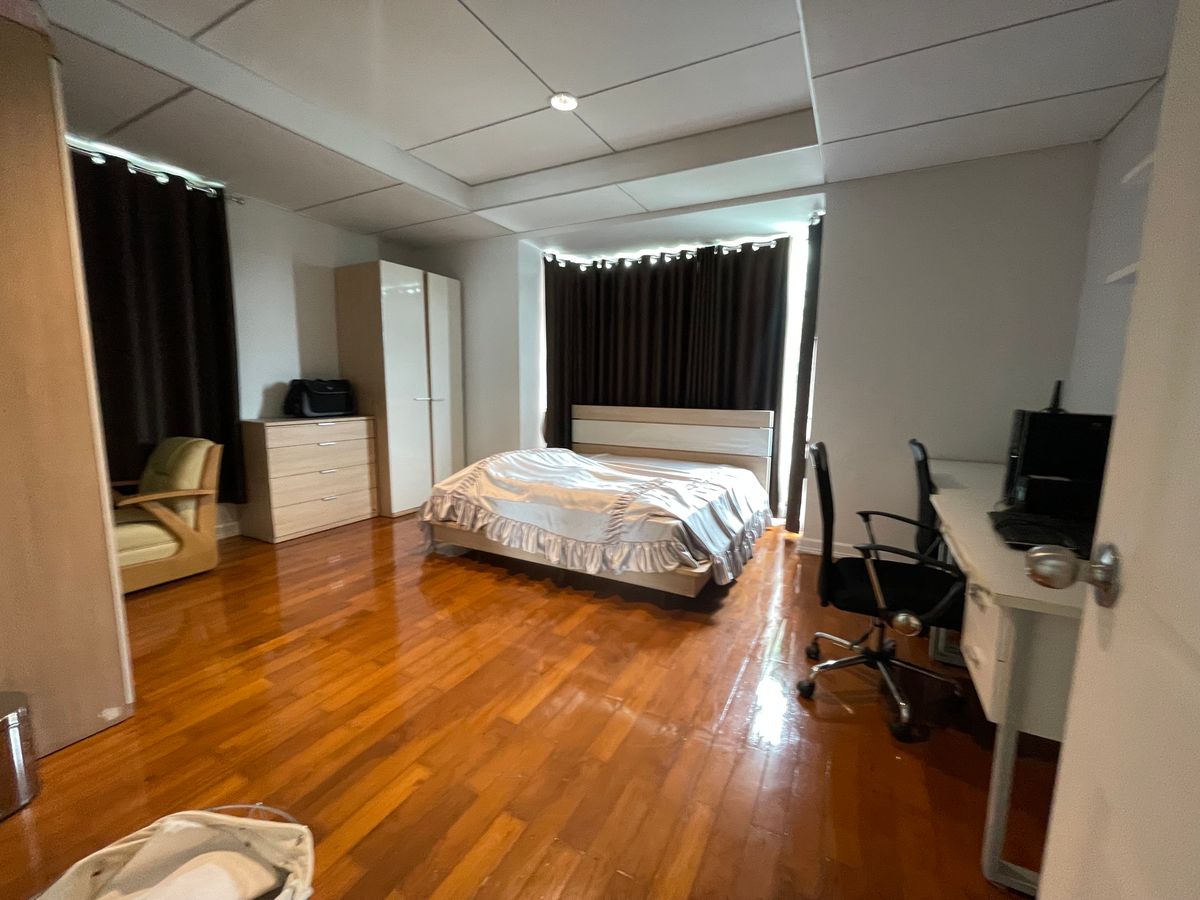 ขายบ้านนวมินทร์ รามอินทรา : ขายบ้านเดี่ยว 2 ชั้น สไตล์ modern classic หลังใหญ่ที่สุดในโครงการ