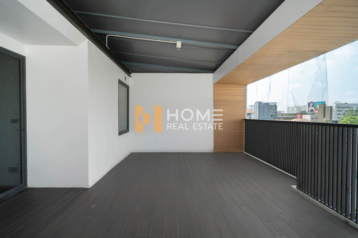 ขายโฮมออฟฟิศรามคำแหง หัวหมาก : 🏡 โฮมออฟฟิศ ใกล้ The Nine พระราม 9 📍 The Element Rama 9 🏡 ดิ เอเลเมนท์ พระราม 9 / จอดรถได้ 6 คัน (FOR SALE) PALM881