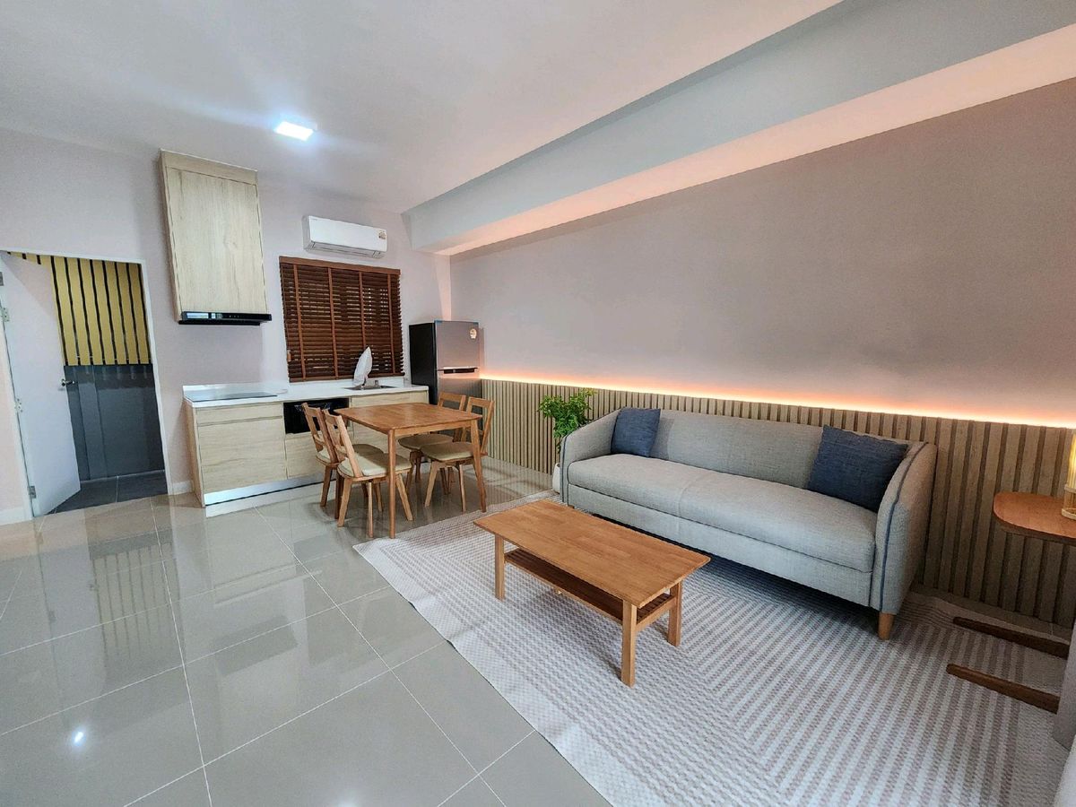 ให้เช่าทาวน์โฮมบางนา แบริ่ง ลาซาล : Townhome 3 Bedroom Only 35k Close to Mega Bangna 2 mins