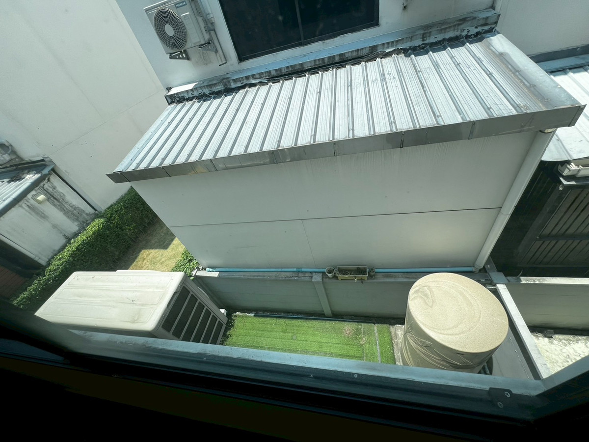 For RentTownhomeRama5, Ratchapruek, Bangkruai : Corner townhome with river view, pet-friendly, near Rama 5 Bridge, 3 bedrooms, 3 bathrooms.