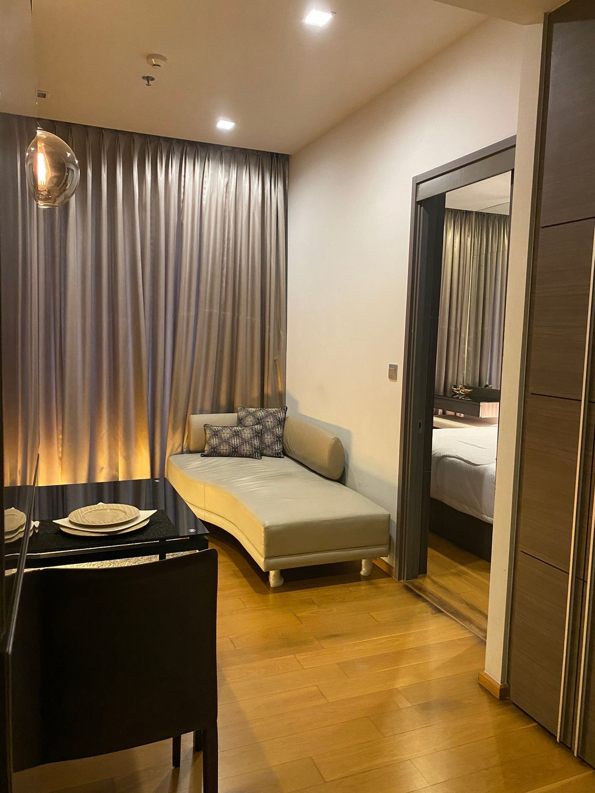 For RentCondoSukhumvit, Asoke, Thonglor : Luxury condo next to BTS Thonglor ✨KEYNE by Sansiri, 1 high class, room 37.22 sq.w., only 26,000 / month, good location in the heart of Thonglor: interested, contact 081-152-6154