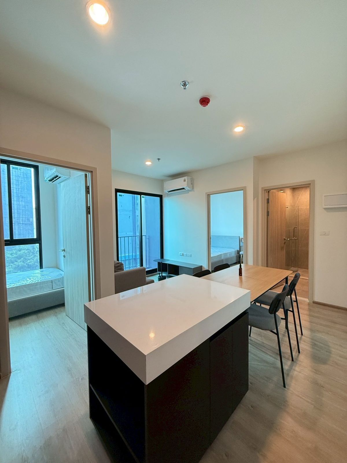 ขายคอนโดพระราม 9 เพชรบุรีตัดใหม่ RCA : Noble Nue District R9 – Ratchada 📌 For Sale: Down Payment Transfer (FQ quota)