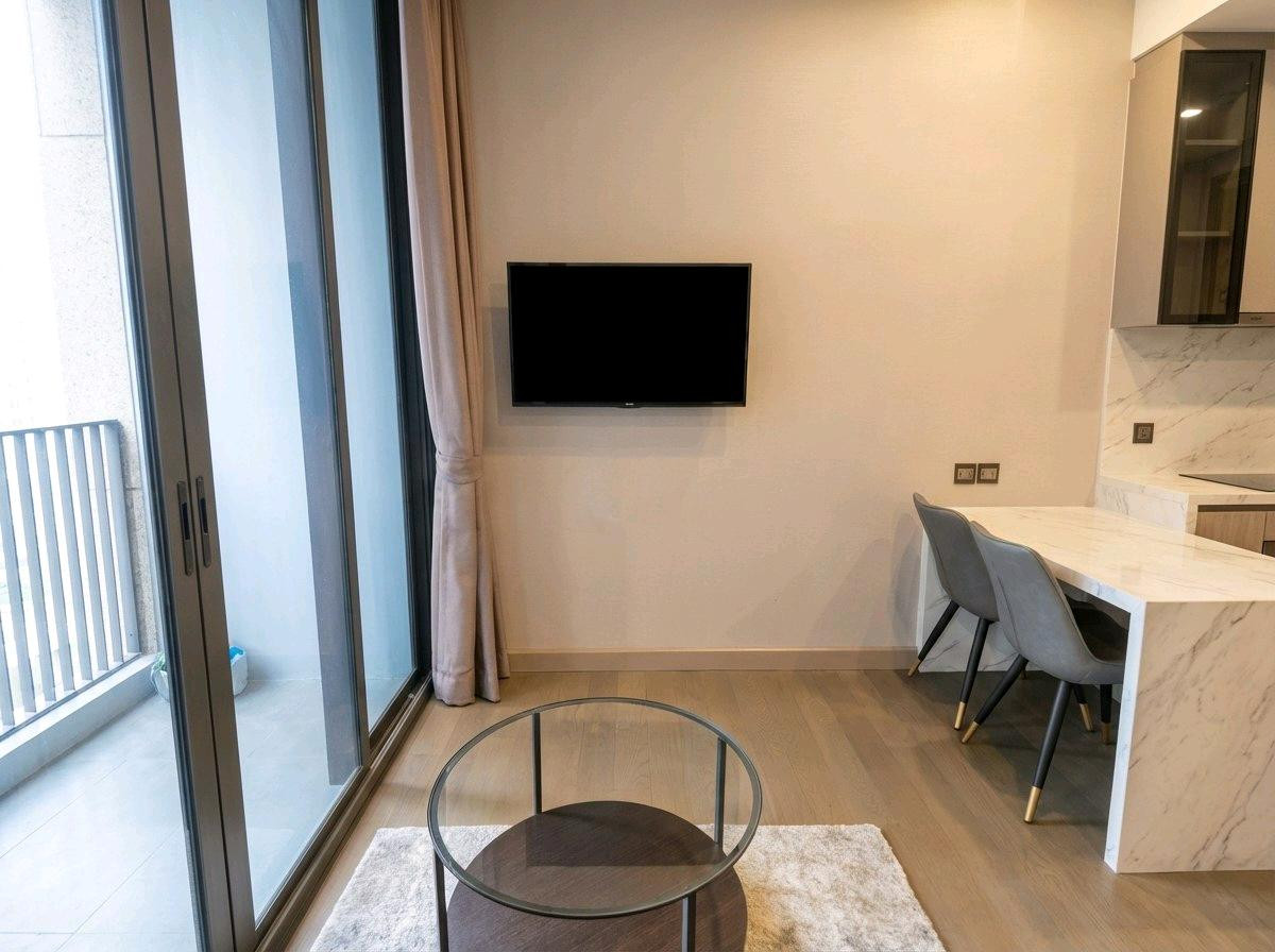 ให้เช่าคอนโดพระราม 9 เพชรบุรีตัดใหม่ RCA : ด่วนห้องมุม หลุดจอง The Esse at Singha Complex 28,000บาท เฟอร์ใหม่ทั้งห้อง📞 โทรด่วน0655193596ปัน