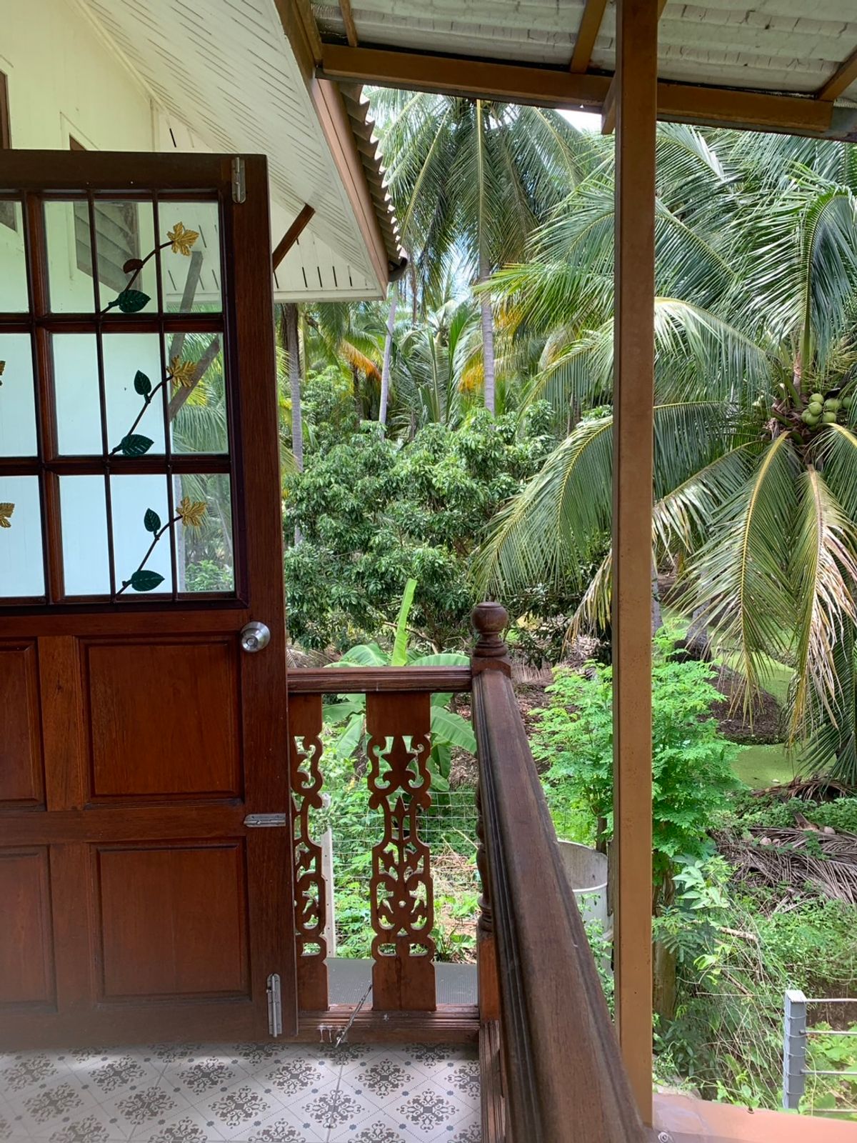 ขายบ้านสมุทรสงคราม : ขายบ้านสวนบางคนที (บ้านพิริยาภรณ์) อ.บางคนที จังหวัดสมุทรสงคราม ทำเลใกล้กรุงเทพ  พื้นที่ใหญ่มาก บรรยากาศ เงียบสงบ ปลอดภัย น่าอยู่ เพื่อนบ้านน่ารัก 