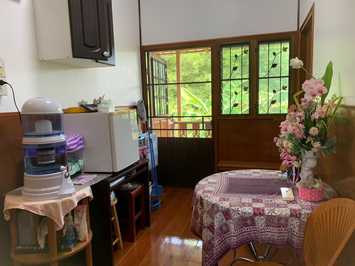 ขายบ้านสมุทรสงคราม : ขายบ้านสวนบางคนที (บ้านพิริยาภรณ์) อ.บางคนที จังหวัดสมุทรสงคราม ทำเลใกล้กรุงเทพ  พื้นที่ใหญ่มาก บรรยากาศ เงียบสงบ ปลอดภัย น่าอยู่ เพื่อนบ้านน่ารัก 