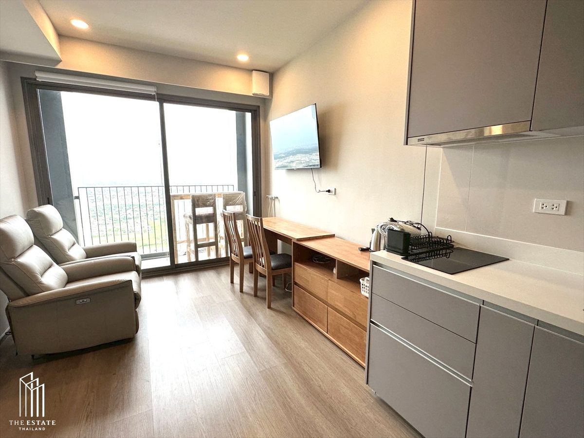 คอนโดบางนา แบริ่ง ลาซาล : For sale/rent Whizdom The Forestias (Destinia) ชั้นสูงมาก ทิศเหนือ วิวสนามบินสุวรรณภูมิ 35.86 sq.m. 1 bedroom