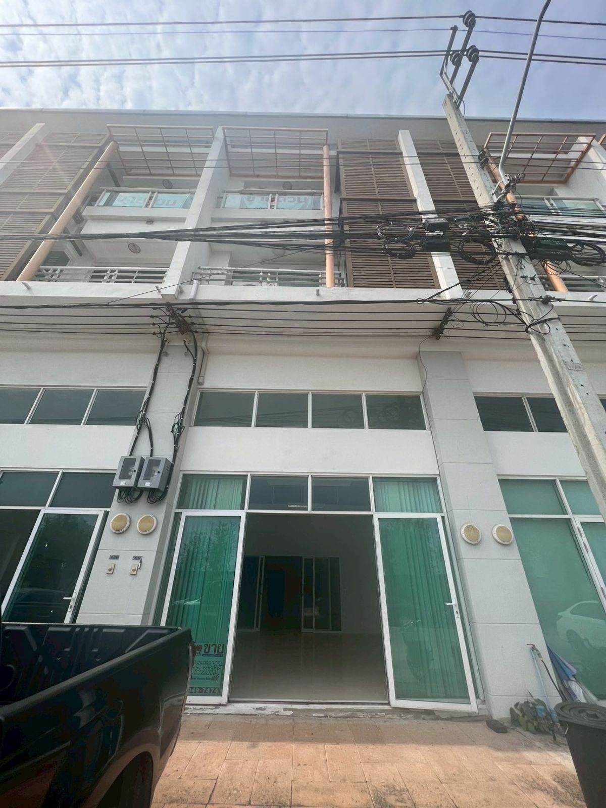 ให้เช่าอาคารพาณิชย์วิภาวดี ดอนเมือง หลักสี่ : อาคารพาณิชย์ ในโครงการชวนชื่นโมดัส ทำเลดี ตั้งอยู่บริเวณดอนเมือง ใกล้สนามบินดอนเมือง มีที่จอดรถ ใกล้เส้นทางรถไฟฟ้าและทางยกระดับอุตราภิมุข