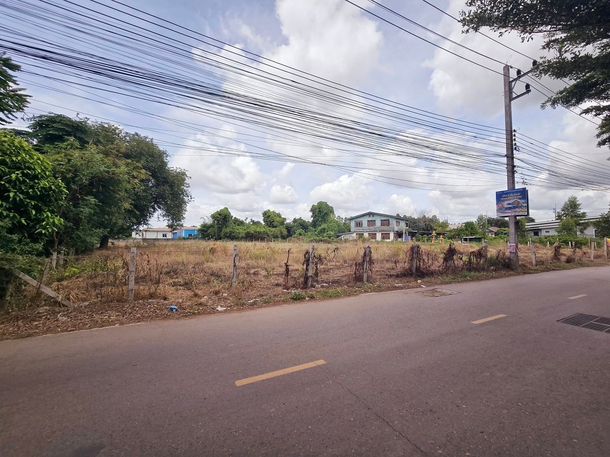 For RentLandPrachin Buri : Land for rent, size 1 rai. Land reclamation. Tha Tum Subdistrict, Si Maha Phot District Prachinburi Province