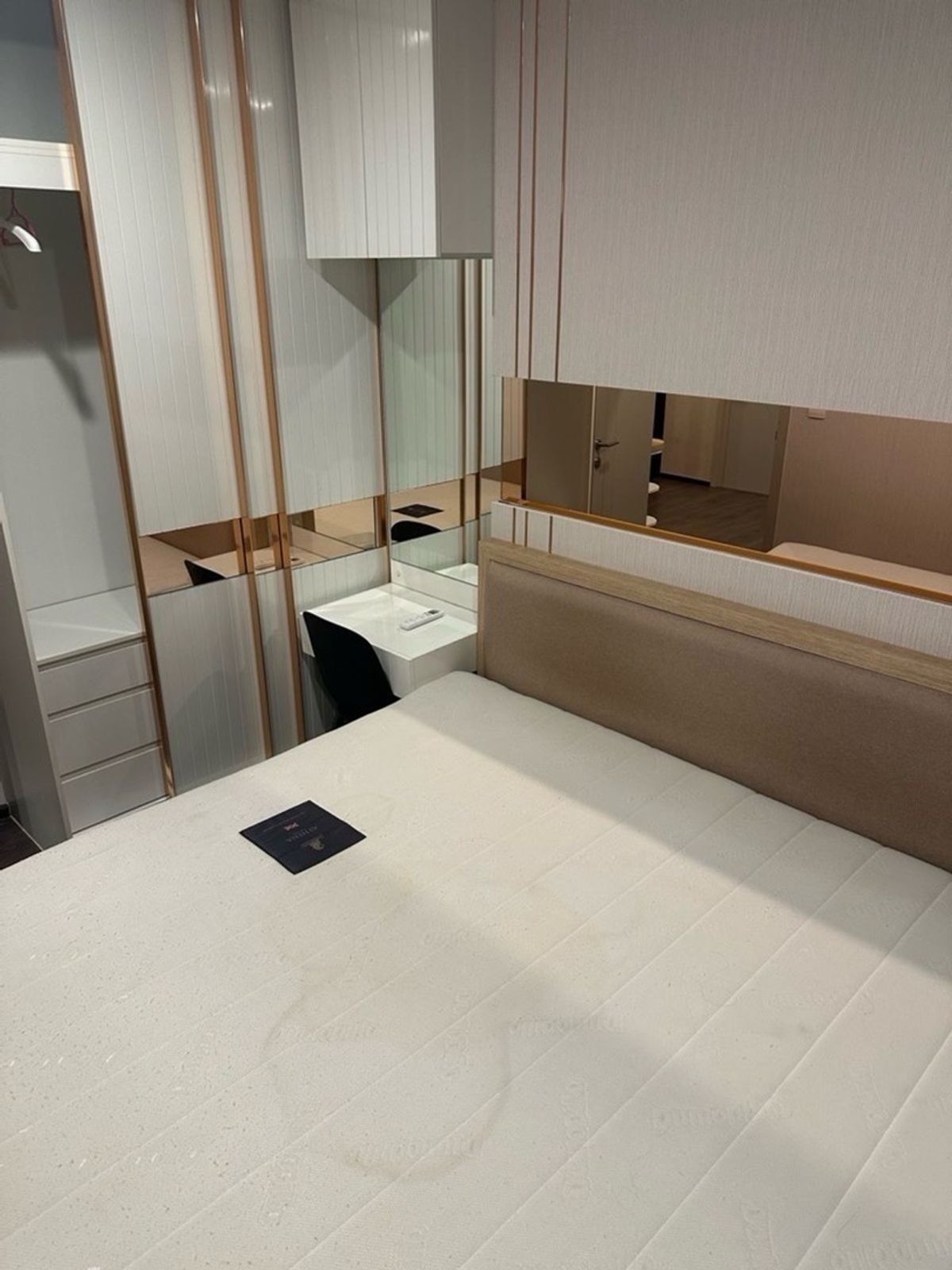 ให้เช่าคอนโดสุขุมวิท อโศก ทองหล่อ : 🔥สำหรับค่าเช่า | Oka Haus | 2-2BR 50SQM HIGHT FL พร้อมที่จะย้ายเข้ามา | 095-249-7892