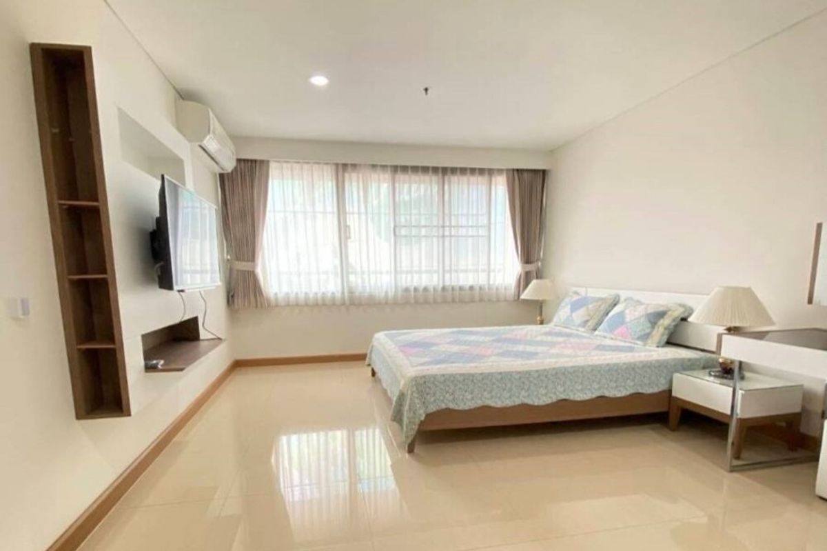 ให้เช่าคอนโดสุขุมวิท อโศก ทองหล่อ : สำหรับเช่า !! เลี้ยงสัตว์ได้ !!  Code C20230208182..........The Lakes, 2 ห้องนอน, 2 ห้องน้ำ, ชั้นสูง 18++, ห้องหายาก, แต่งครบ, พร้อมเข้าอยู่ 