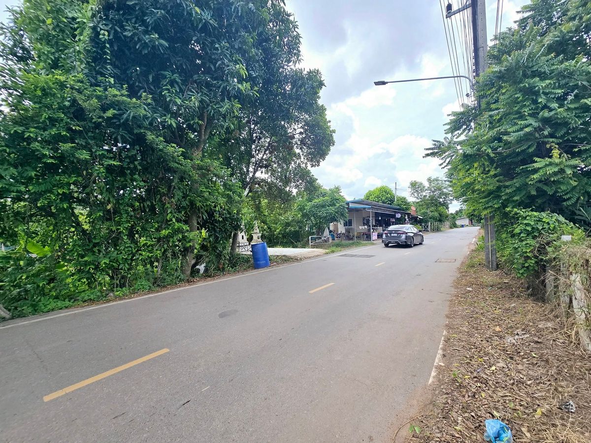 For RentLandPrachin Buri : Land for rent, size 1 rai. Land reclamation. Tha Tum Subdistrict, Si Maha Phot District Prachinburi Province