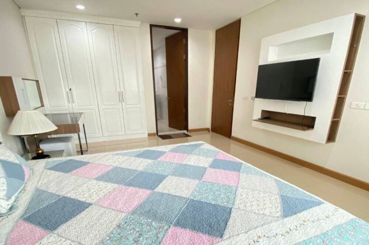 ให้เช่าคอนโดสุขุมวิท อโศก ทองหล่อ : สำหรับเช่า !! เลี้ยงสัตว์ได้ !!  Code C20230208182..........The Lakes, 2 ห้องนอน, 2 ห้องน้ำ, ชั้นสูง 18++, ห้องหายาก, แต่งครบ, พร้อมเข้าอยู่ 