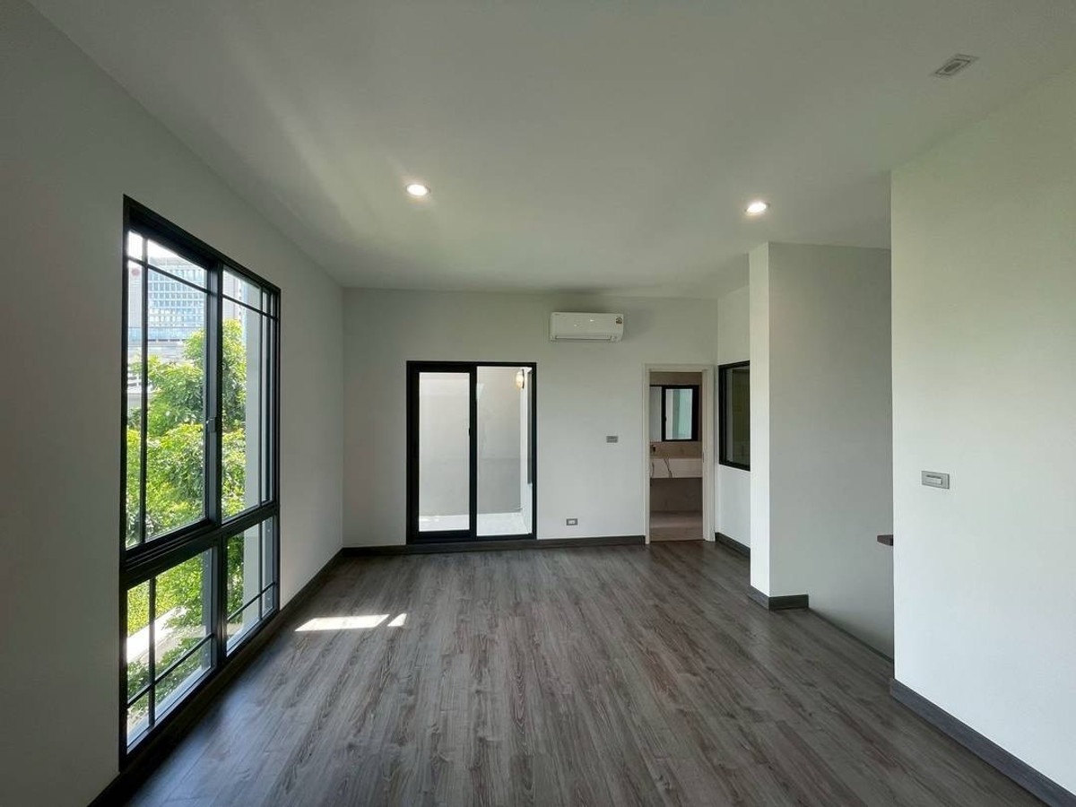 For RentTownhomeKasetsart, Ratchayothin : Rent a detached house Classheratchayothin