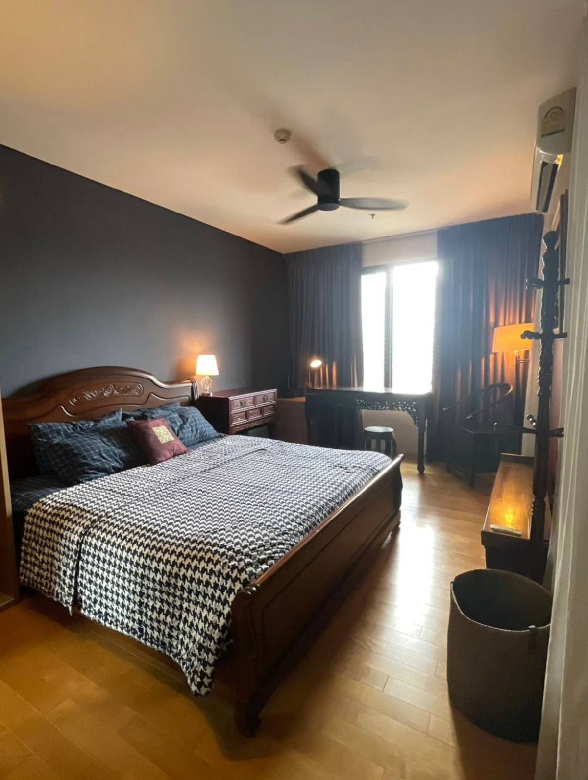 ให้เช่าคอนโดพระราม 9 เพชรบุรีตัดใหม่ RCA : { FOR RENT } 2 BEDROOM 2 BATHROOM Duplex 104 SQ.M   READY TO MOVE IN   CALL NOW 094-641-5974