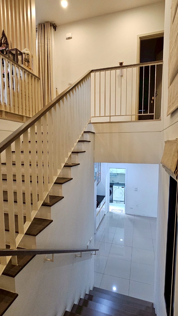 ขายบ้านนวมินทร์ รามอินทรา : 🔥ขายด่วน🔥บ้านเดี่ยว 2 ชั้น โนเบิล เกเบิล วัชรพล เดินทางสะดวกมาก เข้า-ออกได้หลายทาง ใกล้ตลาด มีของกินตลอด 24 ชม.