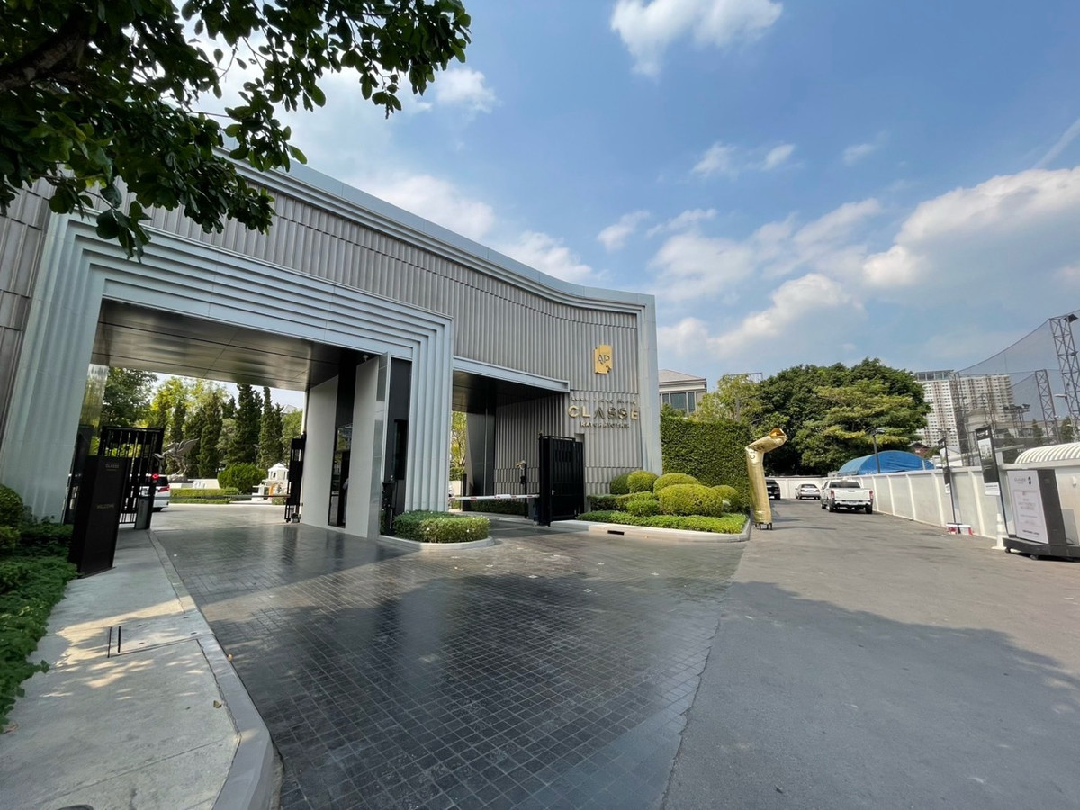 For RentTownhomeKasetsart, Ratchayothin : Rent a detached house Classheratchayothin