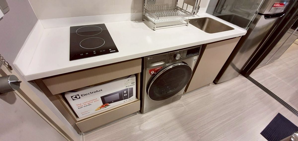 For RentCondoLadprao, Central Ladprao : 🌟 LIFE LADPRAO, next to BTS, Lat Phrao Intersection | Complete with a very good price! 🌟