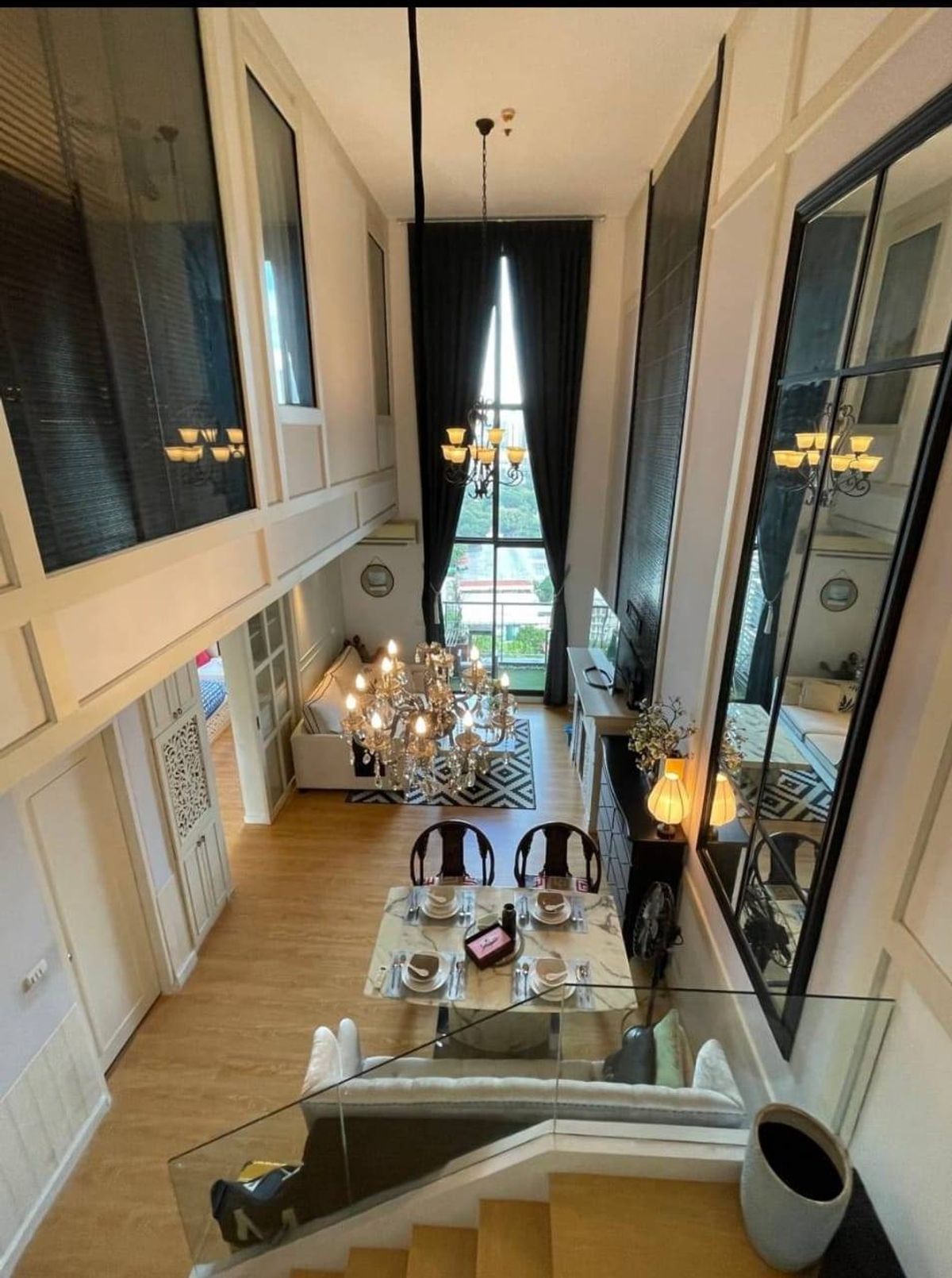 ให้เช่าคอนโดพระราม 9 เพชรบุรีตัดใหม่ RCA : { FOR RENT } 2 BEDROOM 2 BATHROOM Duplex 104 SQ.M   READY TO MOVE IN 