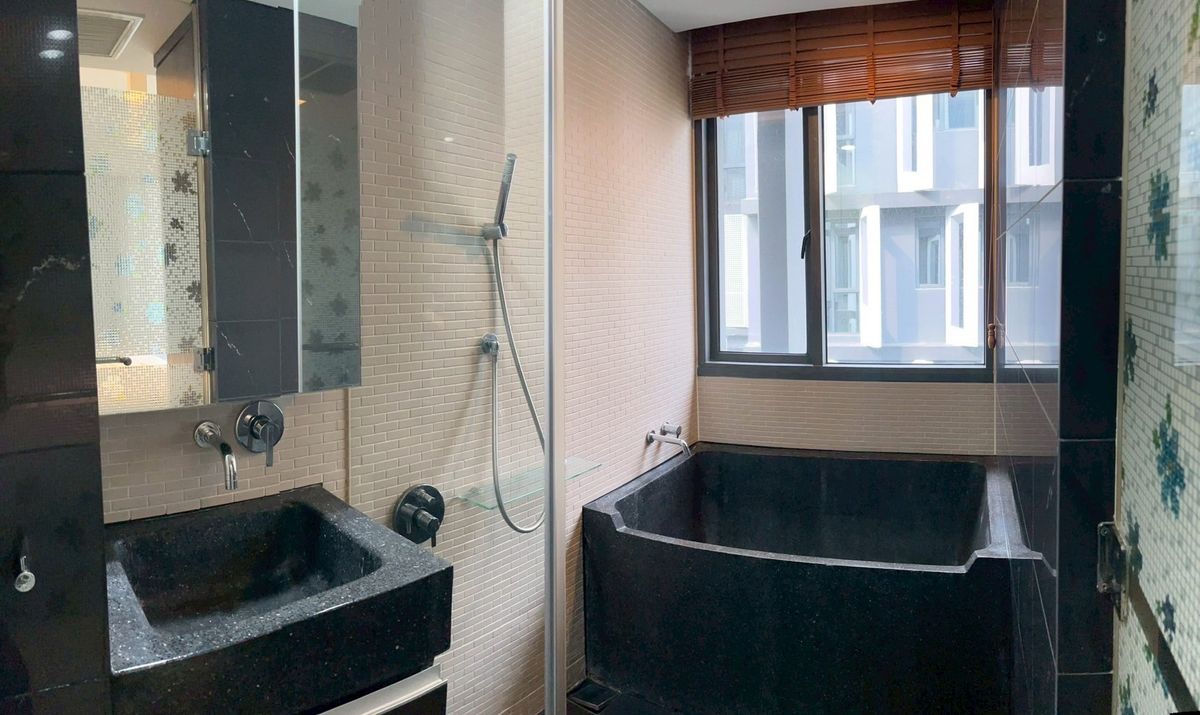 CondoSukhumvit, Asoke, Thonglor : 🔥 Urgent !! Selling / renting 2 bedrooms, 2 bathrooms, good price 🔥 Cymis Joyya Project, Sukhumvit 31, near Fuji Supermarket and BTS BTS Station