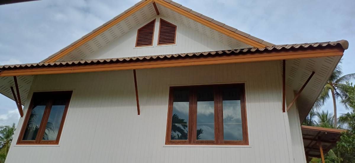 ขายบ้านสมุทรสงคราม : ขายบ้านสวนบางคนที (บ้านพิริยาภรณ์) อ.บางคนที จังหวัดสมุทรสงคราม ทำเลใกล้กรุงเทพ  พื้นที่ใหญ่มาก บรรยากาศ เงียบสงบ ปลอดภัย น่าอยู่ เพื่อนบ้านน่ารัก 