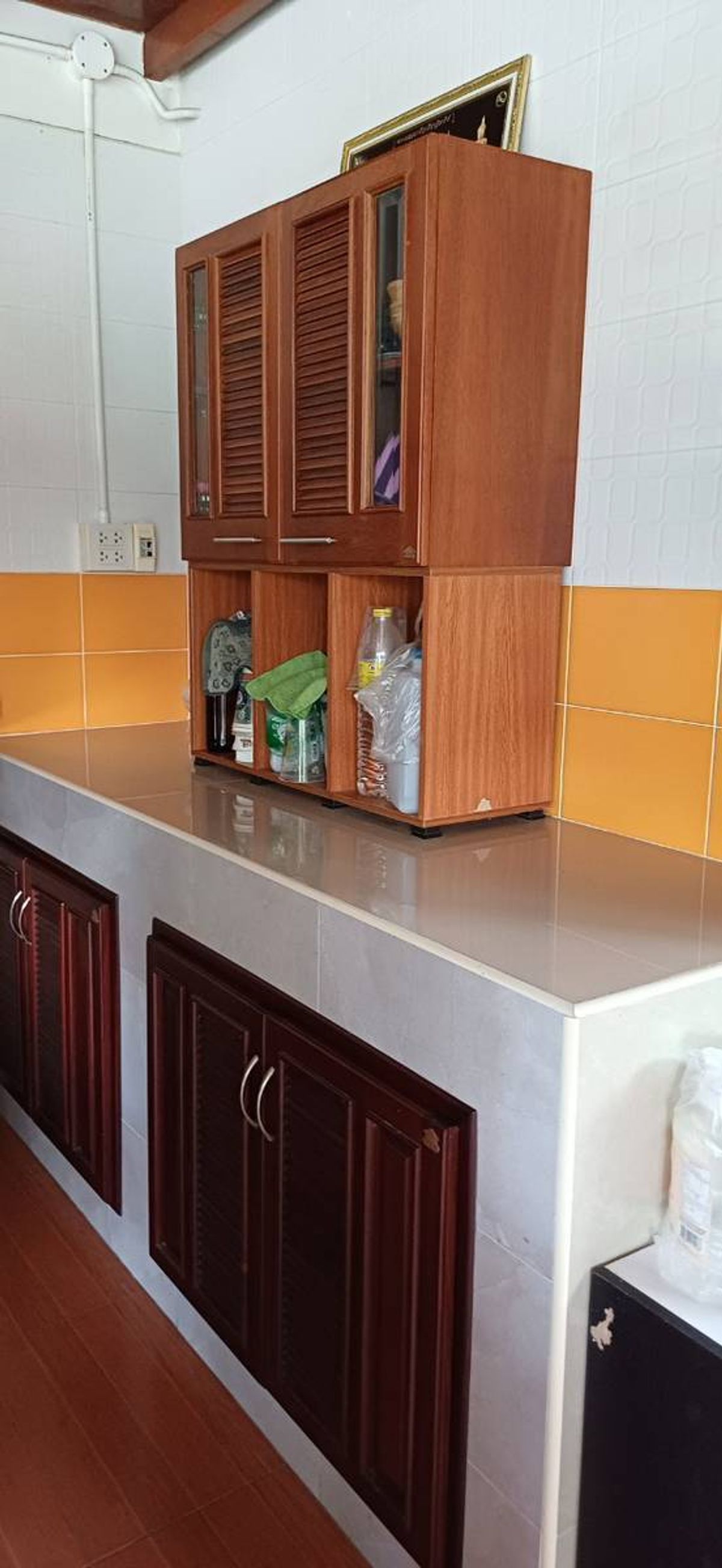 ขายบ้านสมุทรสงคราม : ขายบ้านสวนบางคนที (บ้านพิริยาภรณ์) อ.บางคนที จังหวัดสมุทรสงคราม ทำเลใกล้กรุงเทพ  พื้นที่ใหญ่มาก บรรยากาศ เงียบสงบ ปลอดภัย น่าอยู่ เพื่อนบ้านน่ารัก 