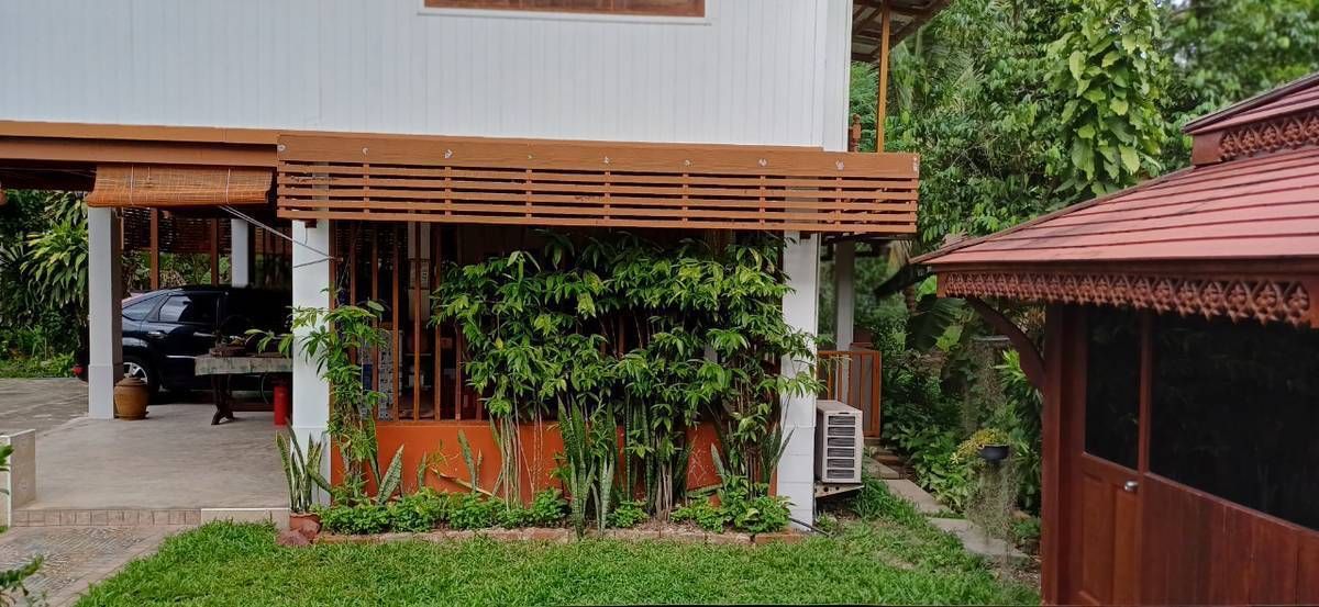 ขายบ้านสมุทรสงคราม : ขายบ้านสวนบางคนที (บ้านพิริยาภรณ์) อ.บางคนที จังหวัดสมุทรสงคราม ทำเลใกล้กรุงเทพ  พื้นที่ใหญ่มาก บรรยากาศ เงียบสงบ ปลอดภัย น่าอยู่ เพื่อนบ้านน่ารัก 