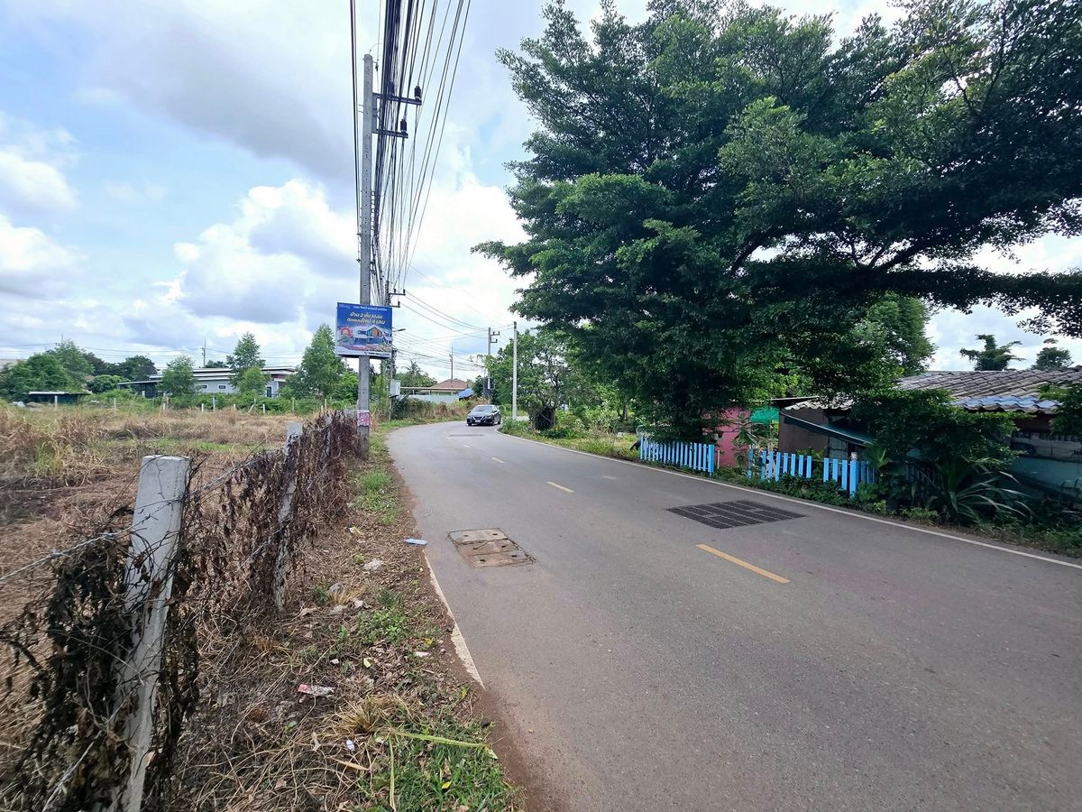 For RentLandPrachin Buri : Land for rent, size 1 rai. Land reclamation. Tha Tum Subdistrict, Si Maha Phot District Prachinburi Province