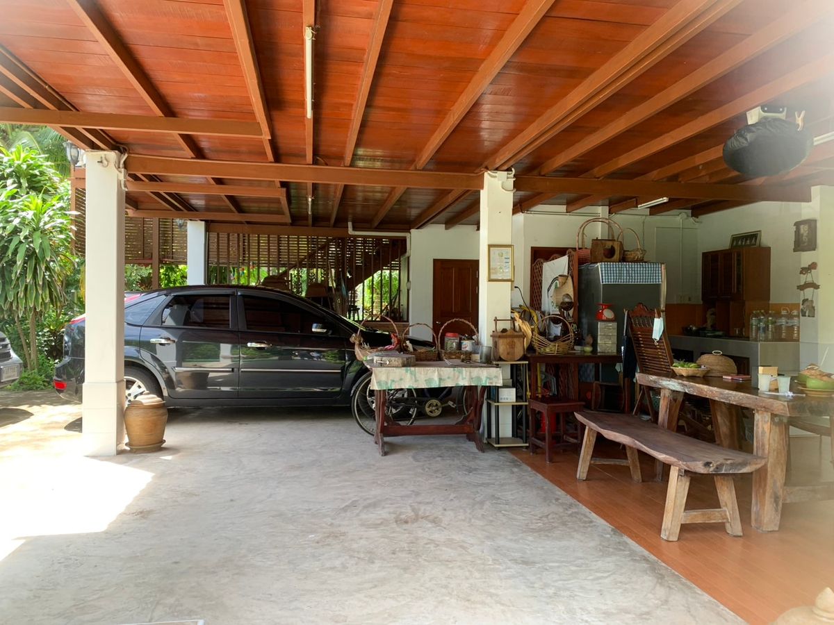 ขายบ้านสมุทรสงคราม : ขายบ้านสวนบางคนที (บ้านพิริยาภรณ์) อ.บางคนที จังหวัดสมุทรสงคราม ทำเลใกล้กรุงเทพ  พื้นที่ใหญ่มาก บรรยากาศ เงียบสงบ ปลอดภัย น่าอยู่ เพื่อนบ้านน่ารัก 