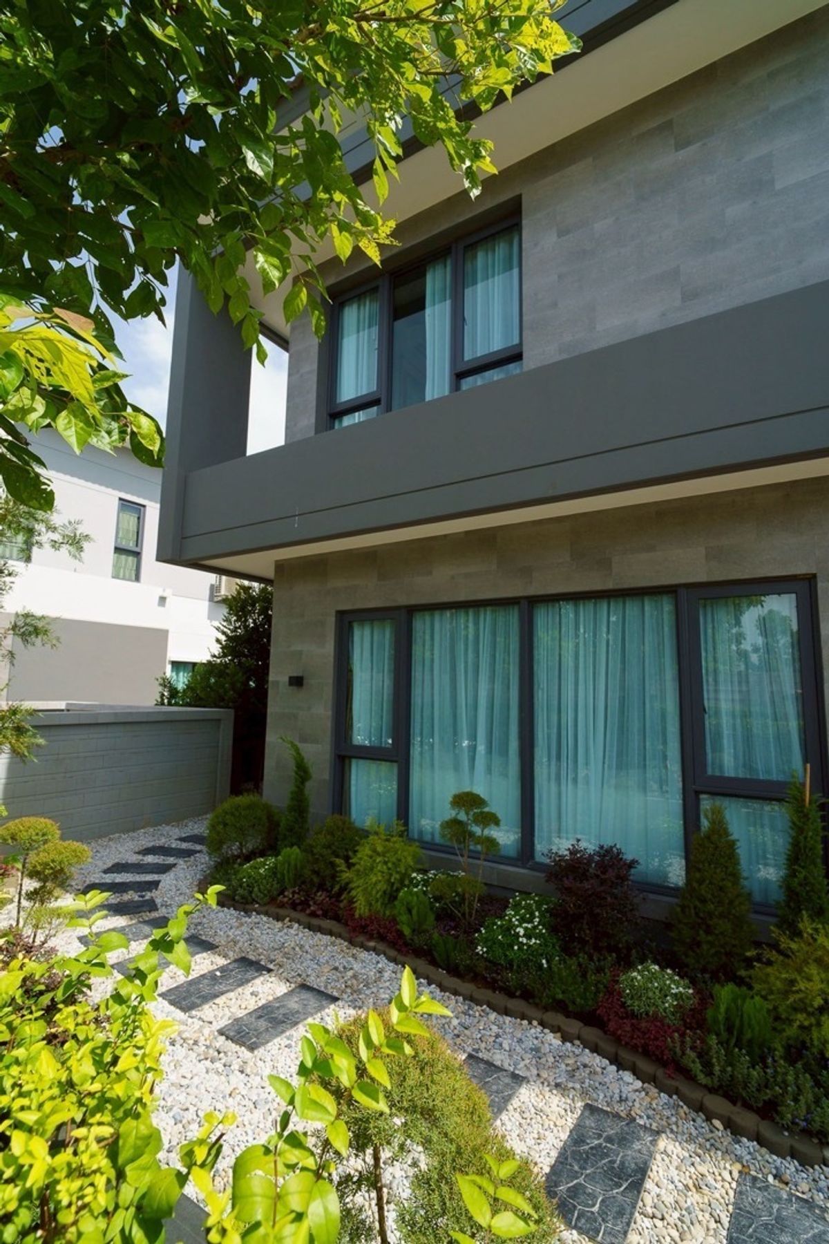 ขายบ้านบางนา แบริ่ง ลาซาล : 🏡✨ One & Only Luxury Pool Villa in The City Bangna ✨🏡