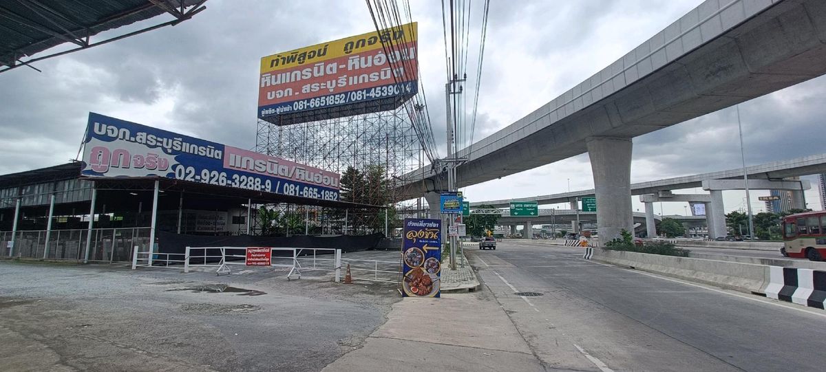 ขายที่ดินนนทบุรี บางใหญ่ บางบัวทอง : ขายที่ดินพร้อมสิ่งปลูกสร้างเยื้อง Central Westgate 4-3-39 ตรว.