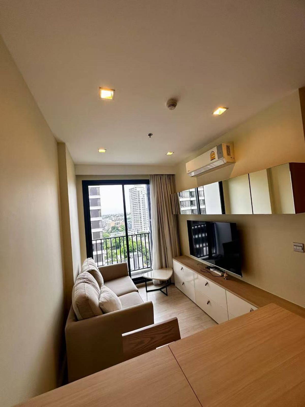 ให้เช่าคอนโดสุขุมวิท อโศก ทองหล่อ : 45,000 BHT/Month MThonglor 10, 2 Bedrooms, Pet Firendly