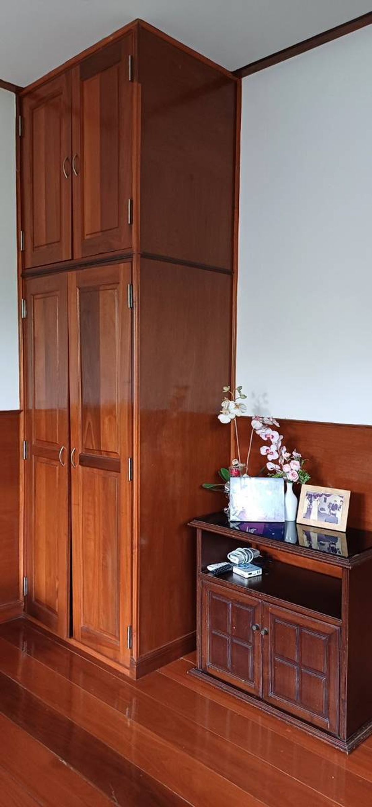 ขายบ้านสมุทรสงคราม : ขายบ้านสวนบางคนที (บ้านพิริยาภรณ์) อ.บางคนที จังหวัดสมุทรสงคราม ทำเลใกล้กรุงเทพ  พื้นที่ใหญ่มาก บรรยากาศ เงียบสงบ ปลอดภัย น่าอยู่ เพื่อนบ้านน่ารัก 