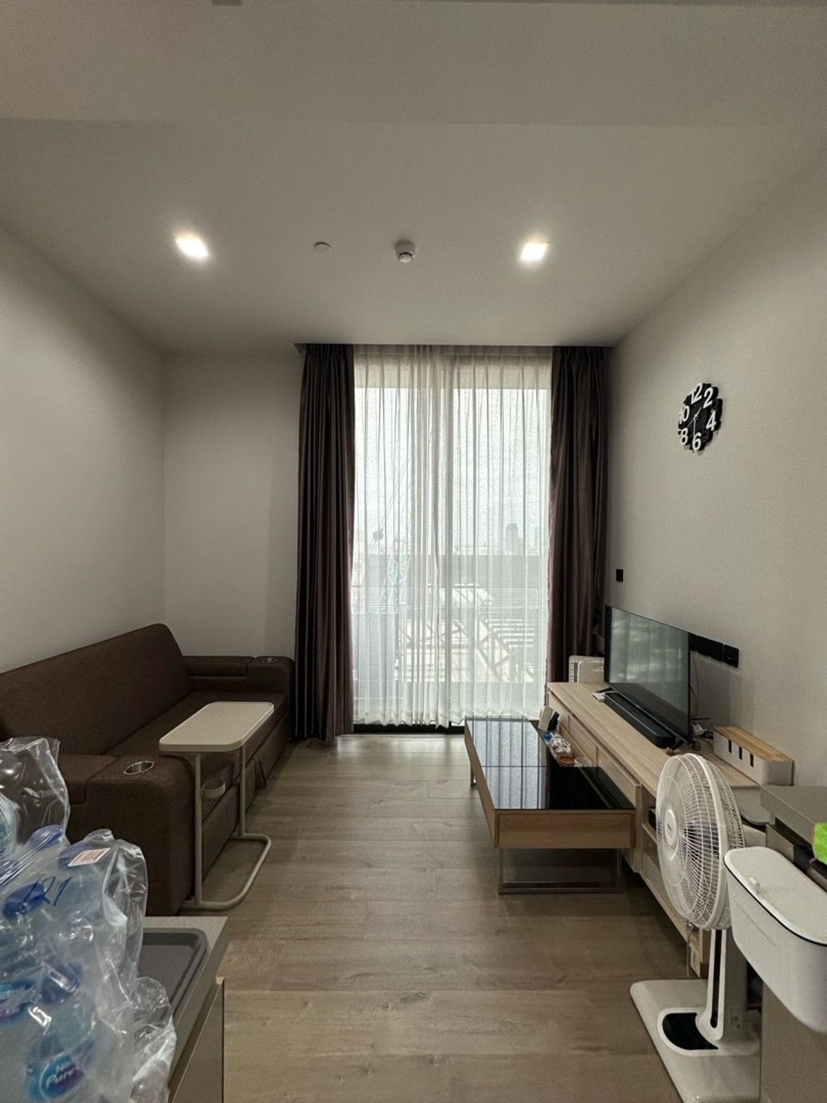 For RentCondoLadprao, Central Ladprao : Corner Room, Nice View, Good Layout Not in the Afternoon Sun