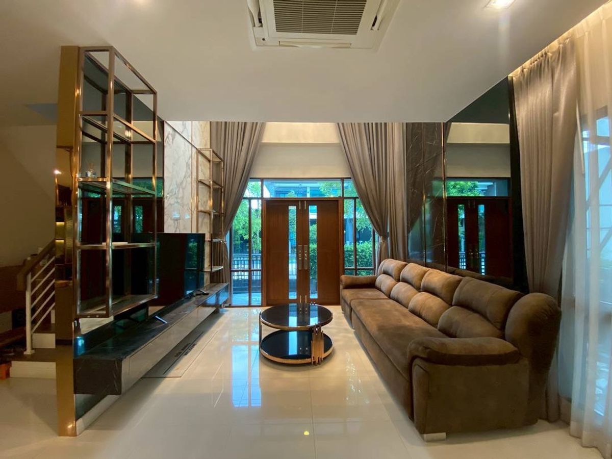 ให้เช่าบ้านพัฒนาการ ศรีนครินทร์ : Rent The City Phattanakarn97 area 73sqw 309sqm 4 beds rent 150k Furnished