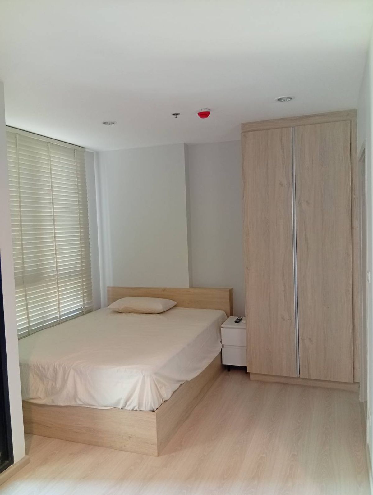 For RentCondoPattanakan, Srinakarin : (Ready to move in) complete facilities Near the Yellow Line, special price, welcome all conditions.