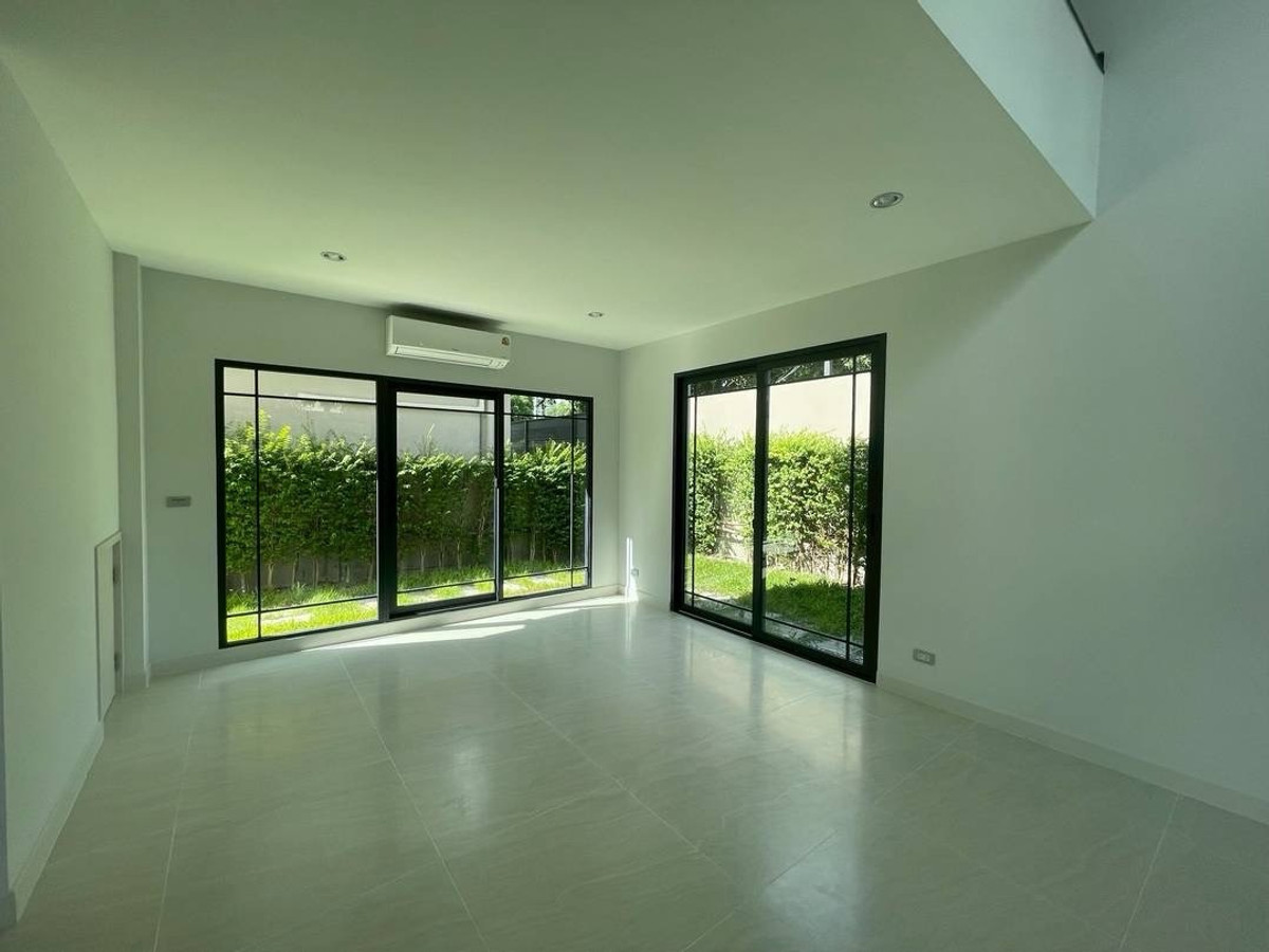 For RentTownhomeKasetsart, Ratchayothin : Rent a detached house Classheratchayothin