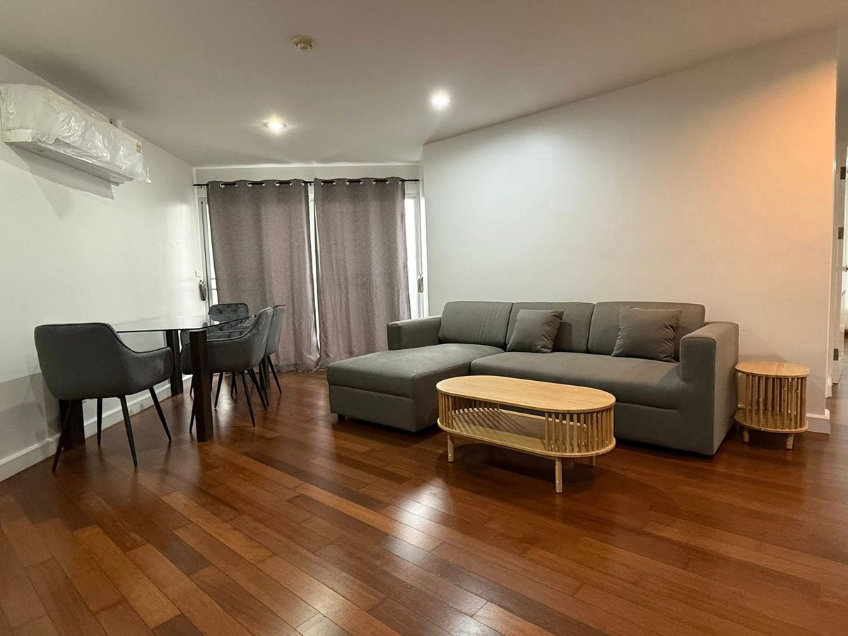 ให้เช่าคอนโดสาทร นราธิวาส : คอนโด แต่งครบ พร้อมเข้าอยู่ 2 ห้องนอน 2 ห้องน้ำ ใกล้บีทีเอสช่องนนทรี สาทร