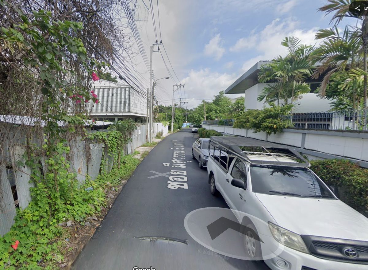 For SaleLandOnnut, Udomsuk : Land 113 sq.w. Pridi Phanom Yong 14 Soi Mee Suwan 3 Intersection 12 / (Selling), Land 113 SQ.WA. Pridi Banomyong 14 Soi Misuwan 3 Yaek 12 / (For Sale) Palm879