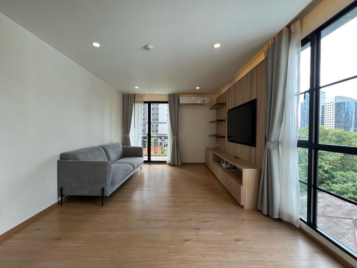 ให้เช่าคอนโดวิทยุ ชิดลม หลังสวน : ให้เช่า 3 ห้องนอน ขนาด 130 ตรม. คอนโด Na Vara Residence ใกล้ BTS ชิดลม ใกล้สวนลุมพินี