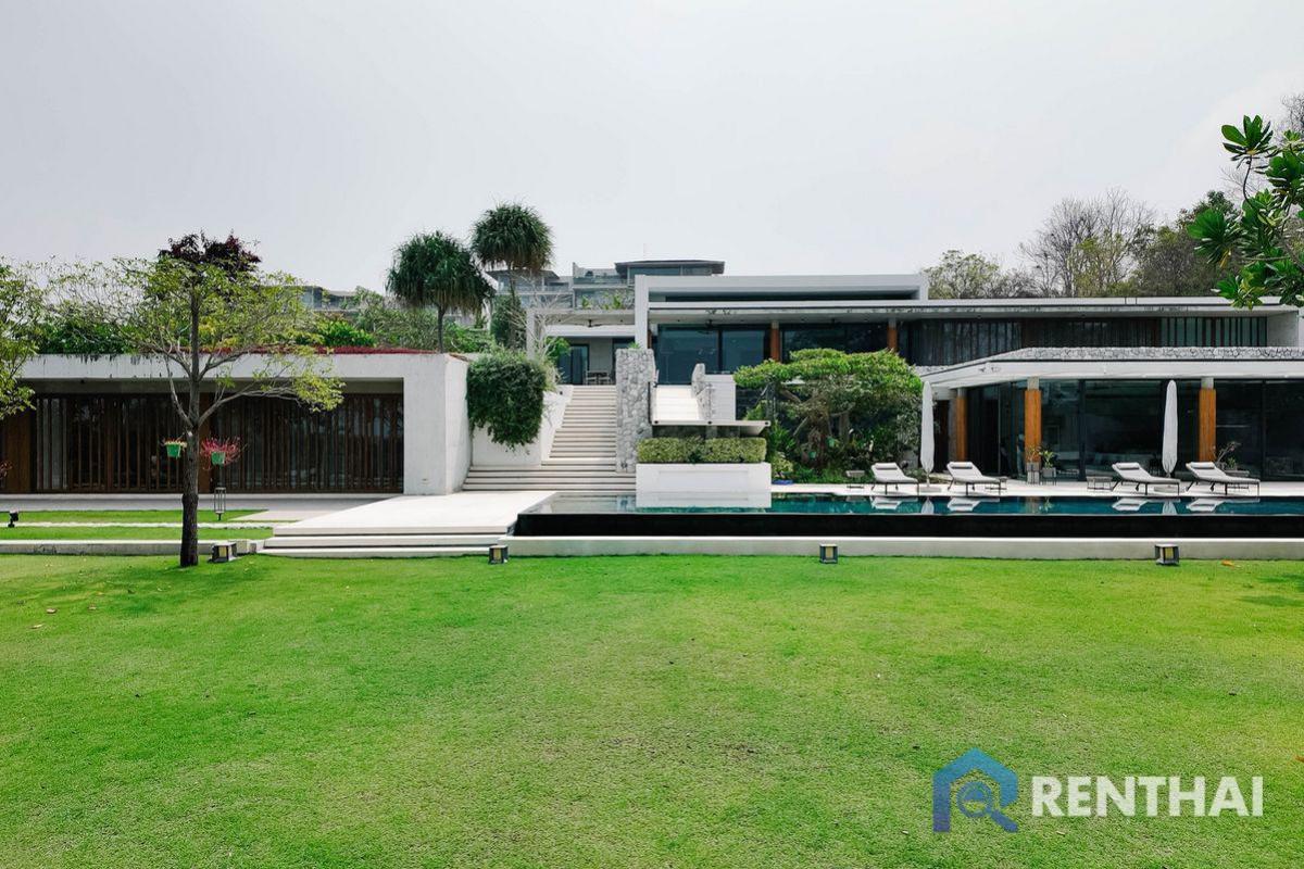 For SaleHousePattaya, Bangsaen, Chonburi : Ready to move in the specious pool villa with amazing view