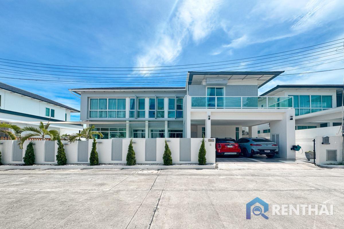 For SaleHousePattaya, Bangsaen, Chonburi : Newly Renovated Modern Home with Private Pool