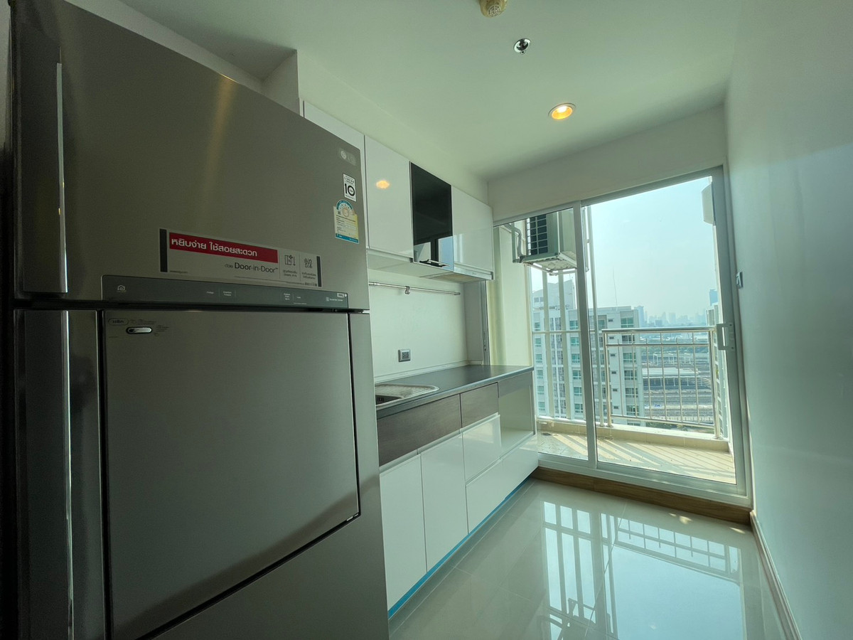 ขายคอนโดพระราม 9 เพชรบุรีตัดใหม่ RCA : FOR SALE  1 BEDROOM 41 SQ.M  -- FACING SOUTH  -- CALL NOW 094-641-5974