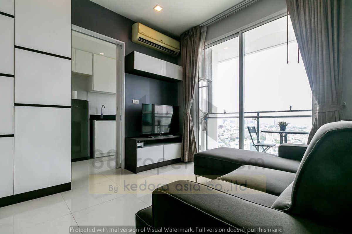 For RentCondoOnnut, Udomsuk : Rare 2 Bed Corner Unit High Floor on Sukhumvit 71 - 10 Min Walk to BTS Phra Khanong
