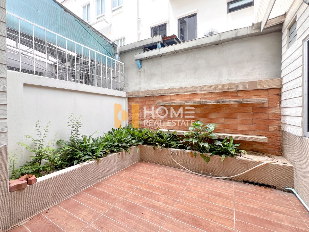 ขายทาวน์โฮมเกษตรศาสตร์ รัชโยธิน : ทาวน์โฮม 3 ชั้นรีโนเวท กับทำเลสุดปัง ย่านรัชวิภา ประชาชื่น 🔥 บ้านกลางเมือง มอนติ - คาร์โล / 3 ห้องนอน (ขาย), Baan Klang Muang Monte - Carlo / 3 Bedrooms (FOR SALE) BALL106