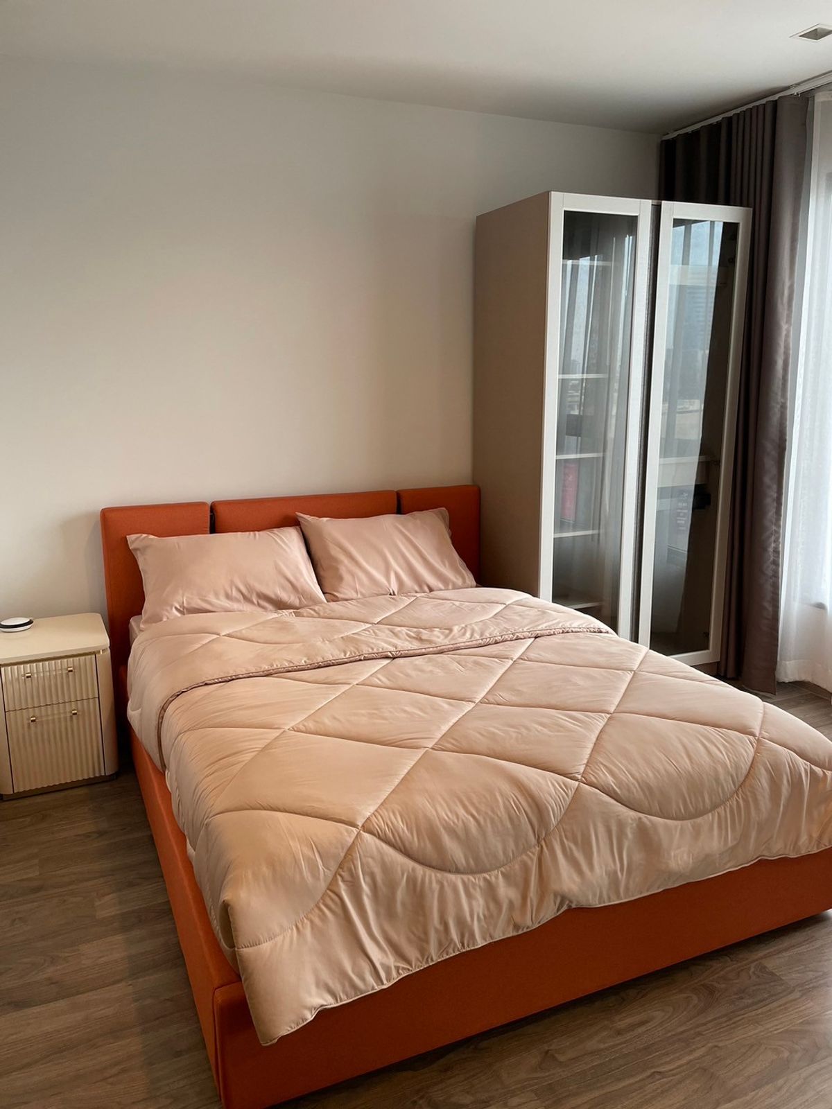 ให้เช่าคอนโดลาดพร้าว เซ็นทรัลลาดพร้าว : ไลฟ์ ลาดพร้าว วัลเลย์ Life Ladprao Valley 17,500 บาท ชั้น 18 ห้อง Studio Tel. 0992516615  