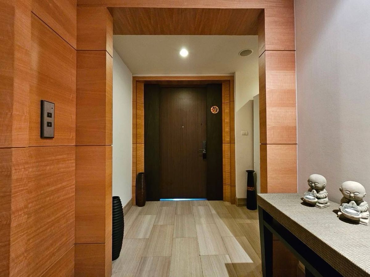 For RentCondoWitthayu, Chidlom, Langsuan, Ploenchit : Rakamri House 3+1 Bedroom for Rent
