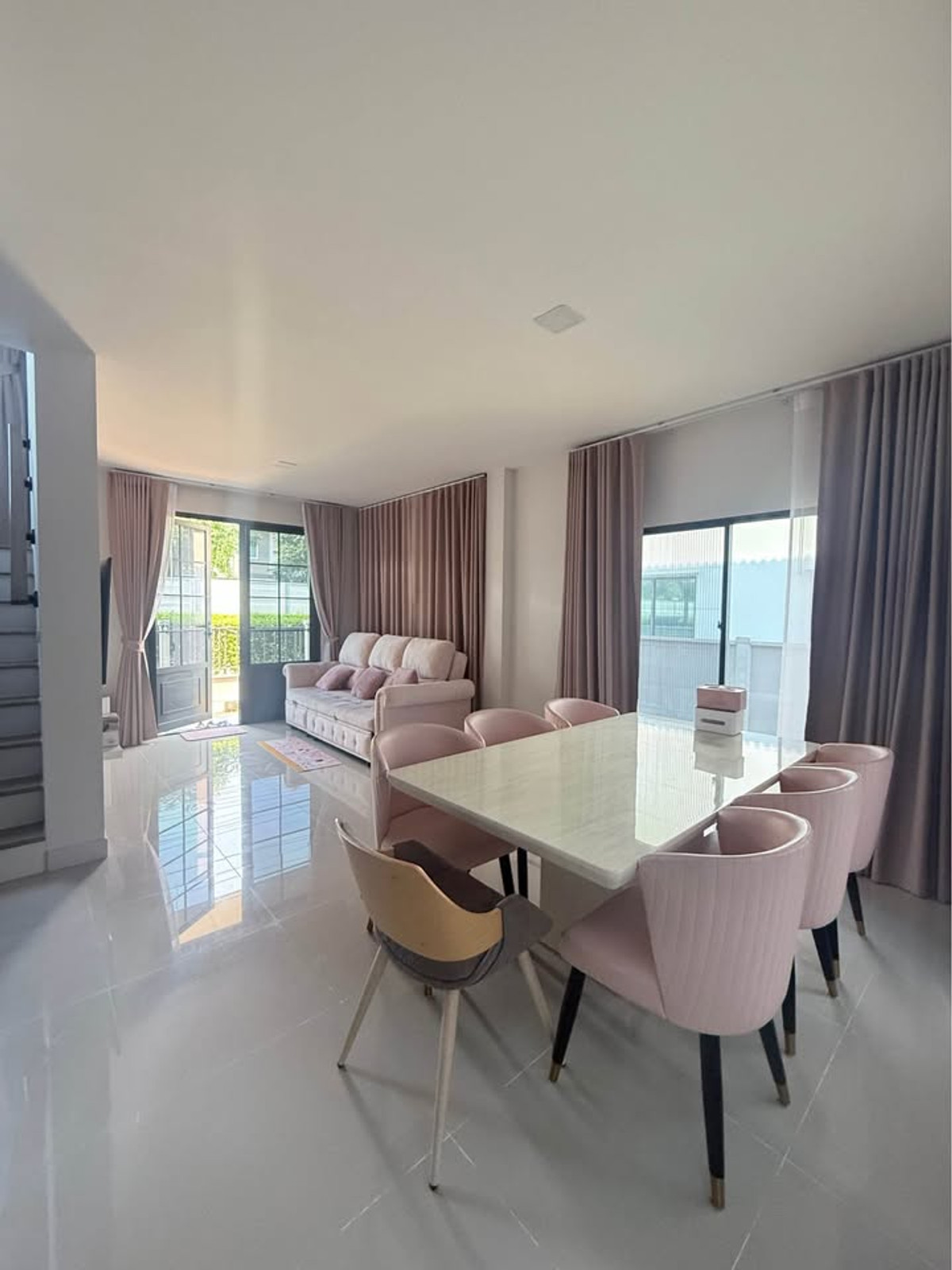 For RentHousePathum Thani,Rangsit, Thammasat : 3bedroom house with en-suite bathrooms, fully furnished, near Future Park Rangsit.
