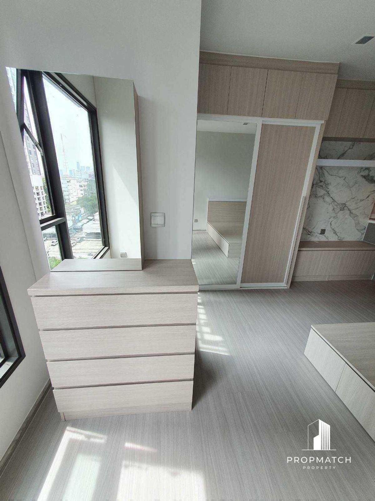 ขายคอนโดพระราม 9 เพชรบุรีตัดใหม่ RCA : ⚡️Flash  Deal⚡️  Life asoke rama9   3.3Mb 🏆ราคาถูกที่1   26 Sqm   Studio   ขายพร้อมผู้เช่า 15,000   🔥แต่งสวยบิ้วอินมาแล้ว 📞 พัตเตอร์  0928895628