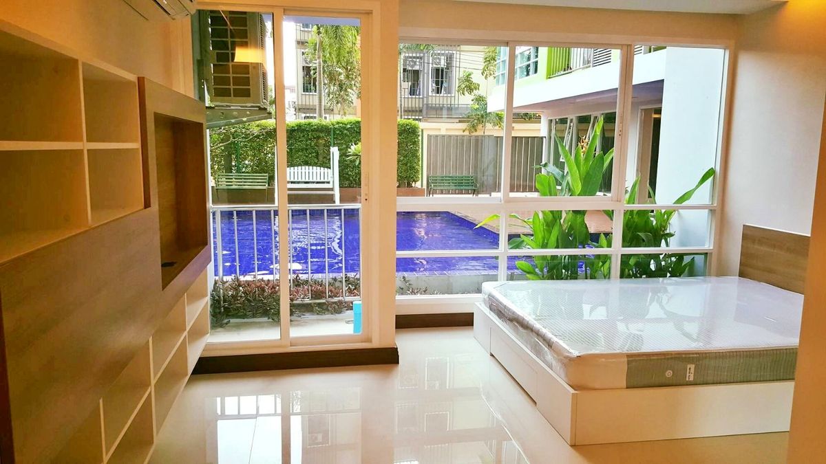 ให้เช่าคอนโดรัชดา ห้วยขวาง : ให้เช่า Emerald Residence รัชดา เดินไป MRT ห้วยขวางได้ชิวๆ 12,500/ด. 28 ตรม. 1 นอน ว่างพร้อมอยู่ ใกล้เซ็นทรัลพระราม 9 