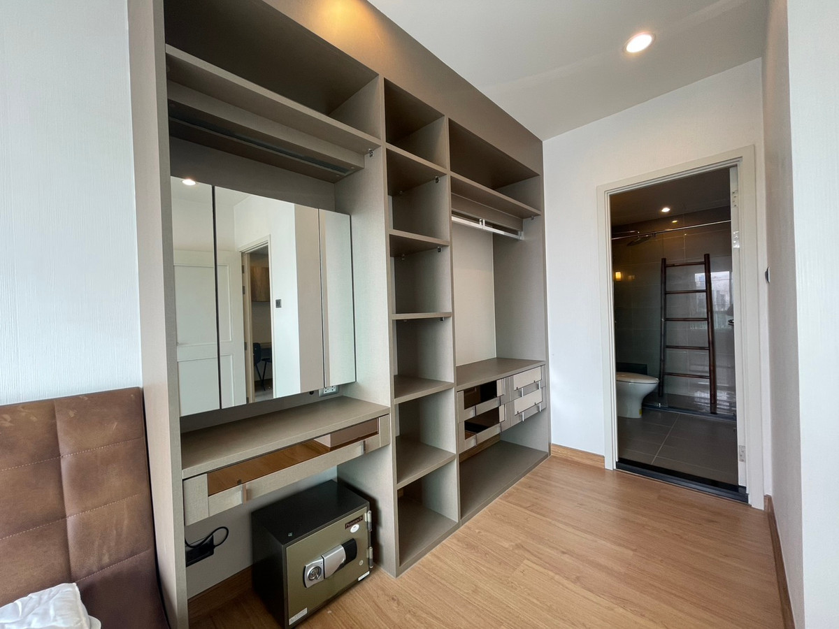 ขายคอนโดพระราม 9 เพชรบุรีตัดใหม่ RCA : FOR SALE  1 BEDROOM 41 SQ.M  -- FACING SOUTH  -- CALL NOW 094-641-5974